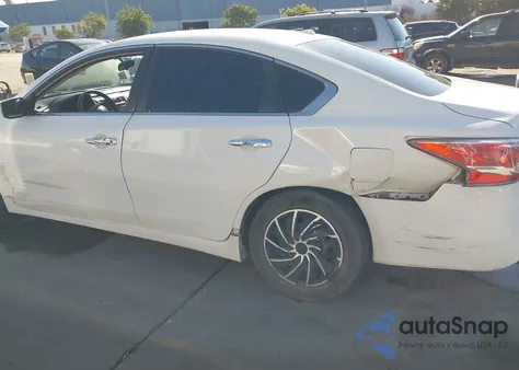 2015 Nissan Altima 2.5/2.5 S/2.5 Sl/2.5 Sv from USA, damaged, VIN 1N4AL3APXFC422475
